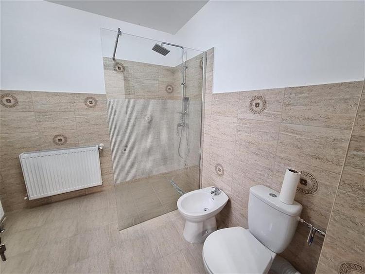 Duplex cu 4 camere cu Teren 520 Mp în 9 Mai