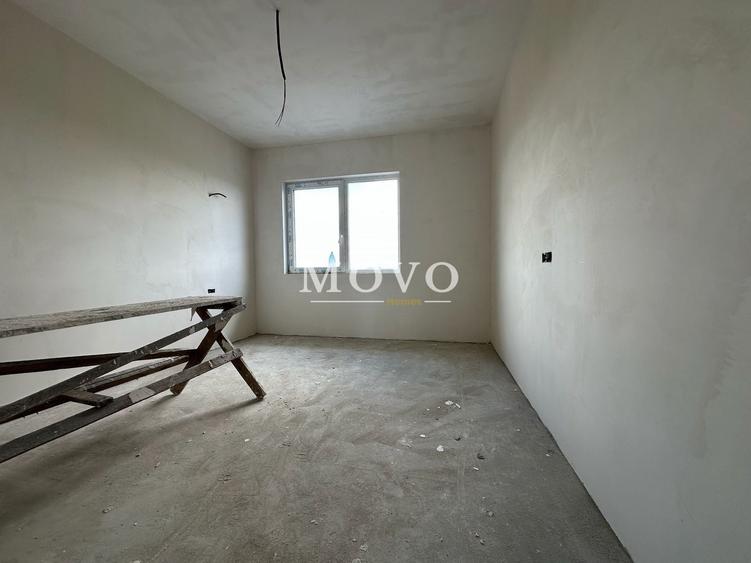 Duplex cu 4 camere cu Teren 300 Mp în Săcălaz