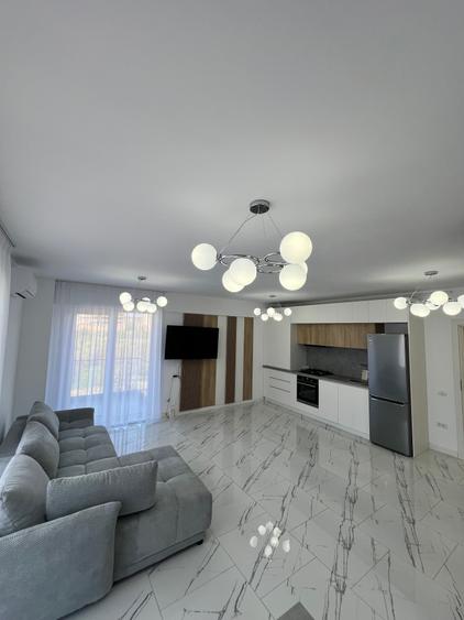 Apartament cu 2 camere decomandat, mobilat în Universitate