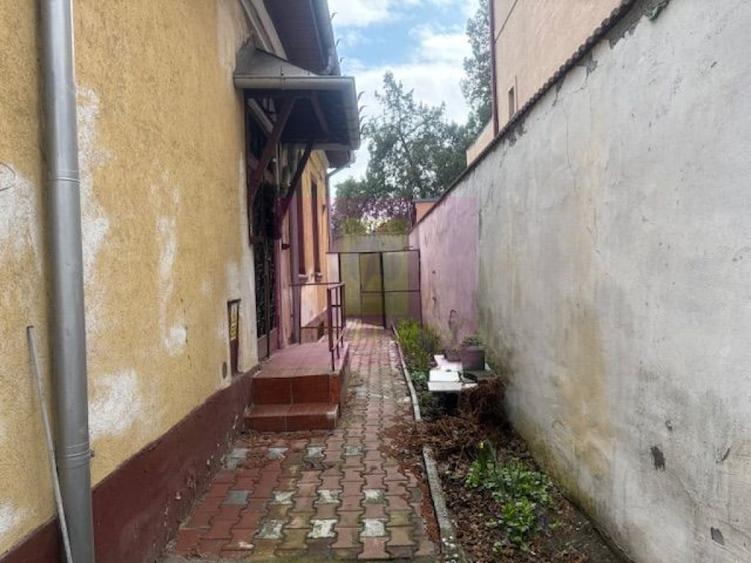 Casă cu 3 camere cu Teren 210 Mp în Floreasca
