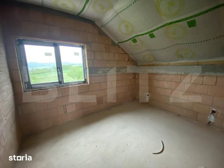 Casă cu 4 camere cu Teren 700 Mp în Meseșenii de Jos