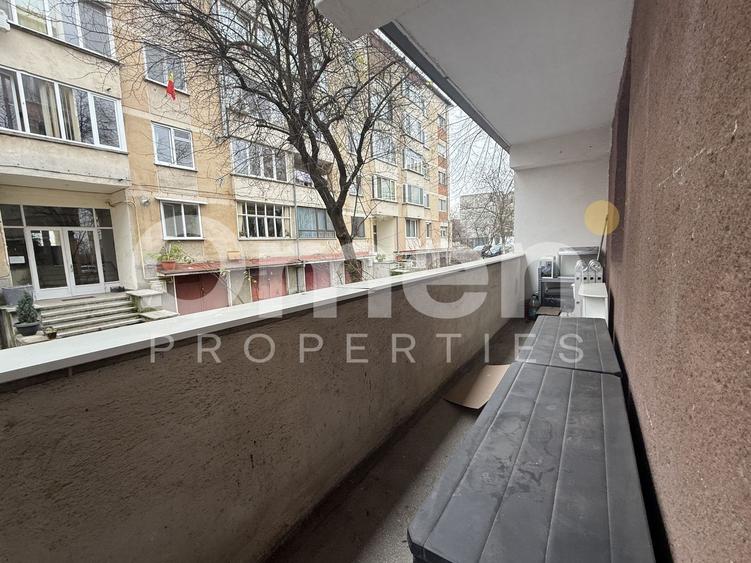 Apartament cu 3 camere decomandat, mobilat în Decebal
