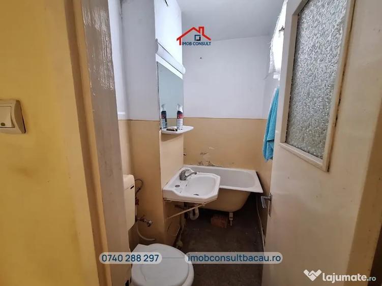 Apartament cu 2 camere decomandat în Banca Națională