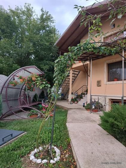 Casă cu 4 camere în Jiblea Nouă