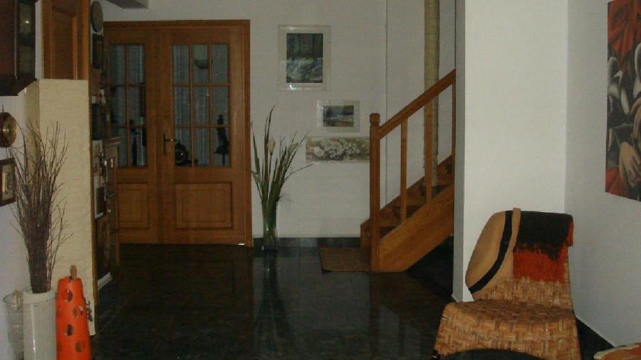 Casă individuală cu 6 camere cu Teren 1400 Mp în Nord