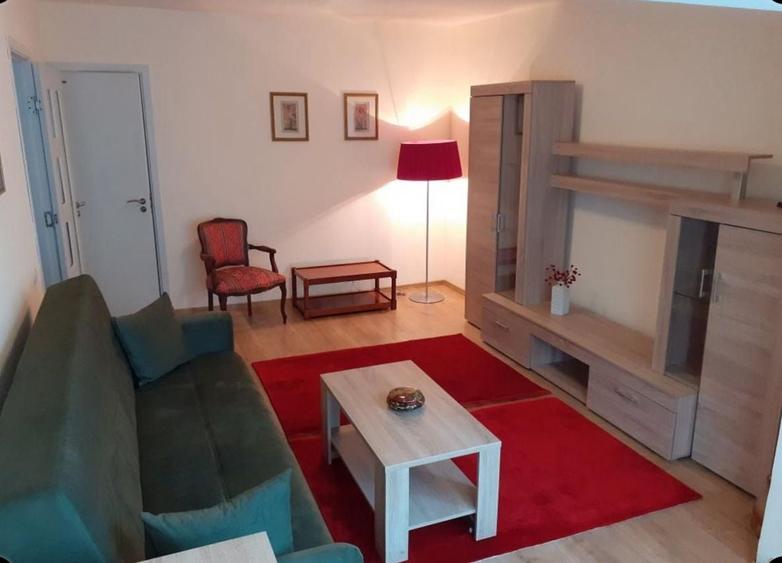 Apartament cu 2 camere decomandat, mobilat în Centrul Civic