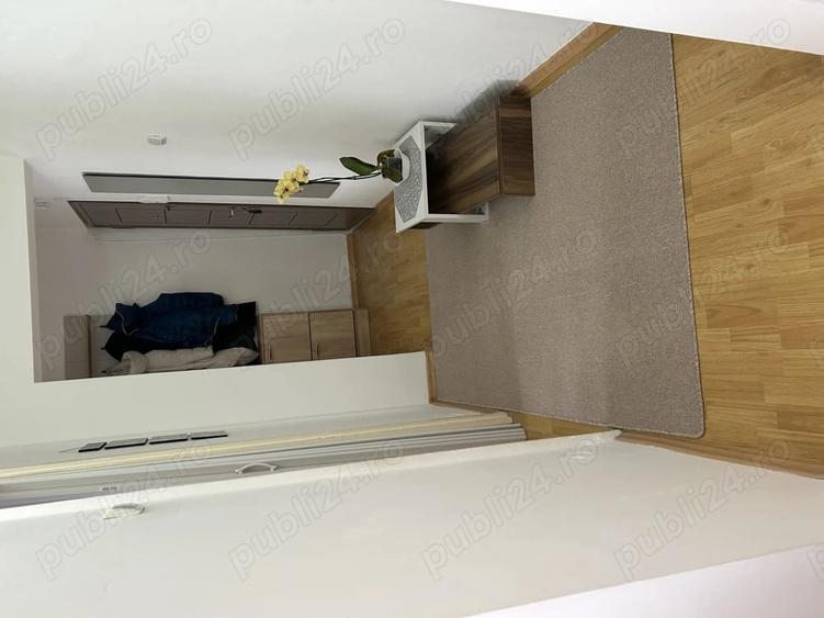 Apartament cu 3 camere decomandat în Exterior Vest