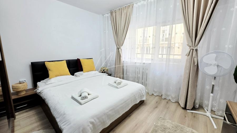 Apartament cu 3 camere semidecomandat, mobilat în Unirii