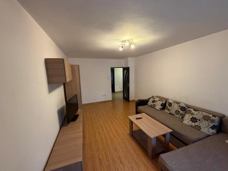 Apartament cu 2 camere decomandat în Inel II