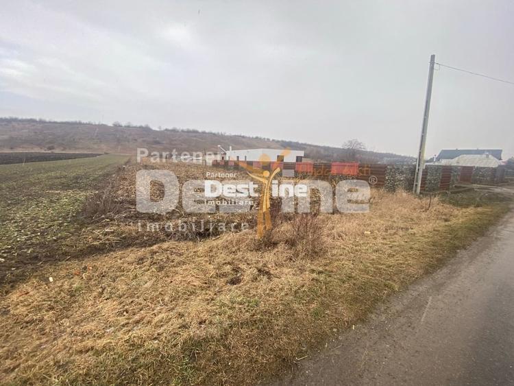 Teren Construcții intravilan de 3200 mp, în Girov