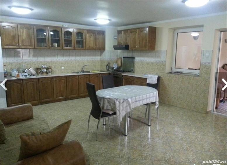 Casă cu 10 camere cu Teren 700 Mp în Rădăuți