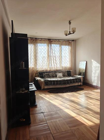 Apartament cu 2 camere decomandat în Podgoria