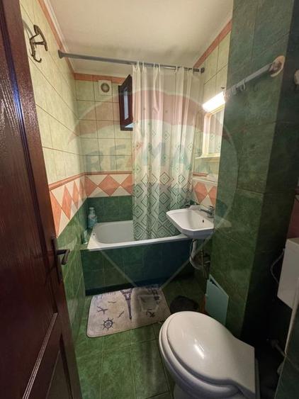 Garsonieră decomandată în Sud