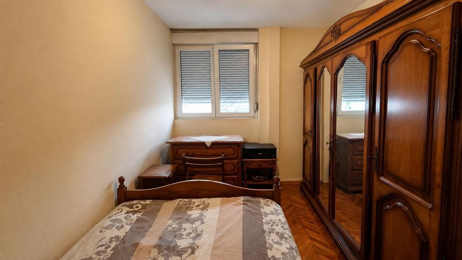 Apartament cu 3 camere decomandat în Complex Studențesc