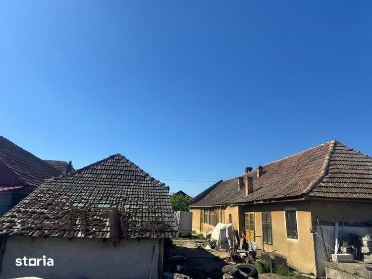 Casă cu 4 camere cu Teren 1536 Mp în Variaș