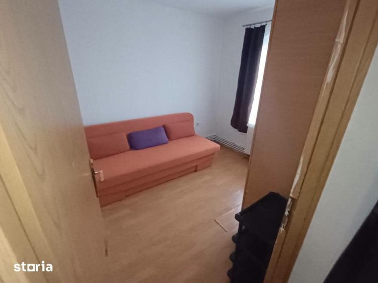 Apartament cu 4 camere în Vasile Aaron