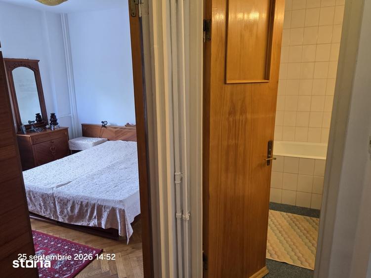 Apartament cu 4 camere în Șerban Vodă