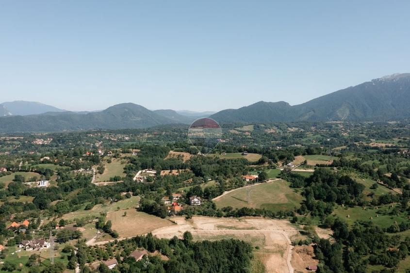 Teren Construcții intravilan de 3000 mp, în Sohodol