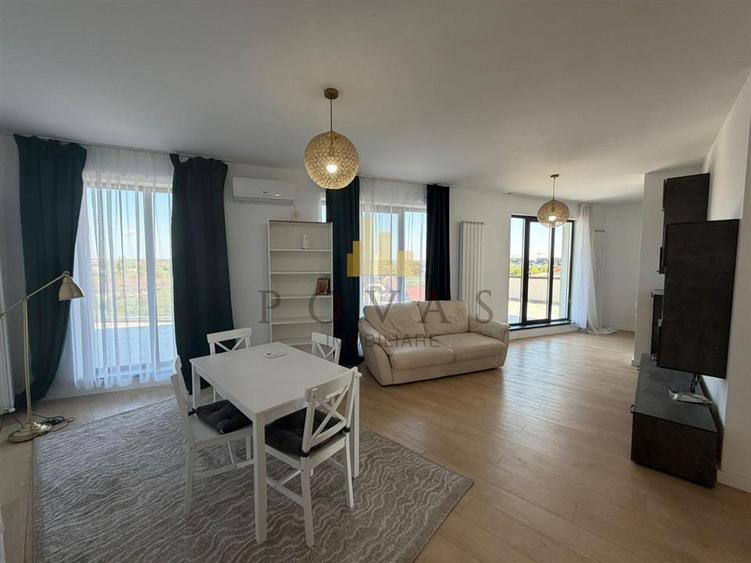 Apartament cu 3 camere semidecomandat, mobilat în Pipera