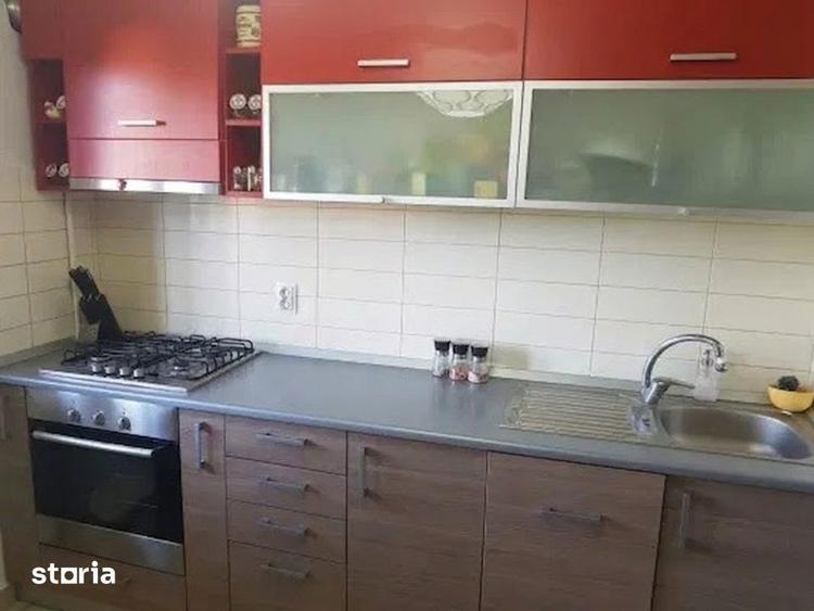 Apartament cu 3 camere decomandat, mobilat în Crângași
