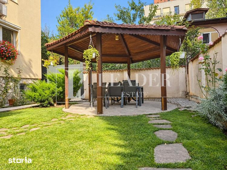Apartament cu 4 camere, mobilat în Tei