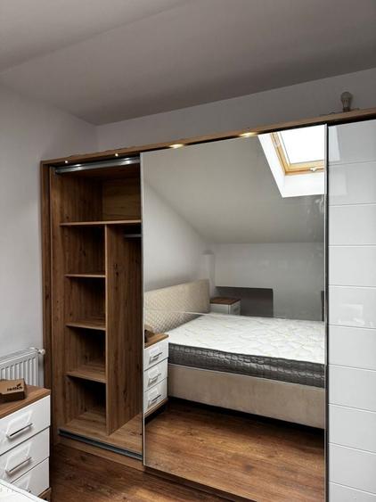 Apartament cu 3 camere în Lazu