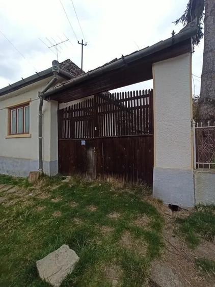 Casă cu 3 camere în Fântânele