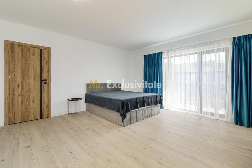 Casă cu 8 camere cu Piscina în Bănești