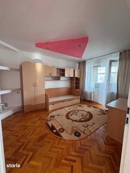 Apartament cu 4 camere în Cantemir