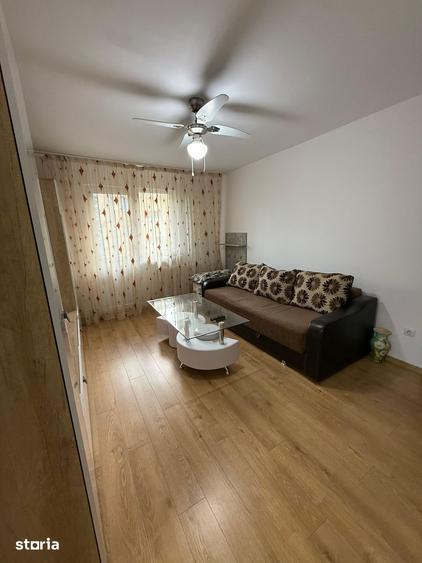 Apartament cu 2 camere, mobilat în Central