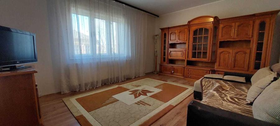 Casă cu 4 camere cu Teren 697 Mp în Vladimirescu