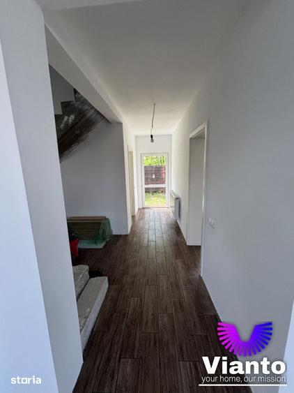 Casă cu 4 camere cu Teren 235 Mp în Gura Râului