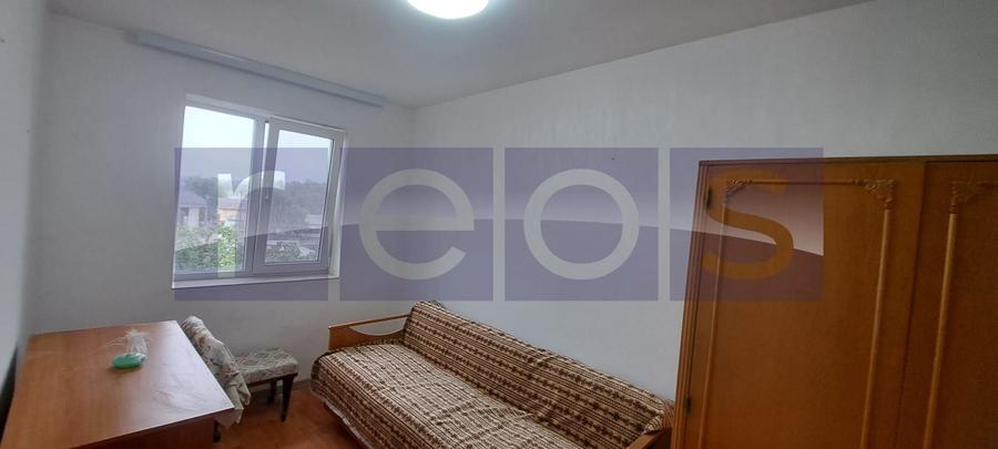 Apartament cu 3 camere decomandat, mobilat în Central