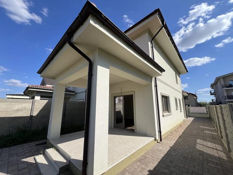 Casă cu 4 camere cu Teren 333 Mp în Giroc