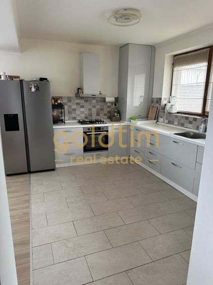 Duplex cu 4 camere cu Canalizare în Pipera