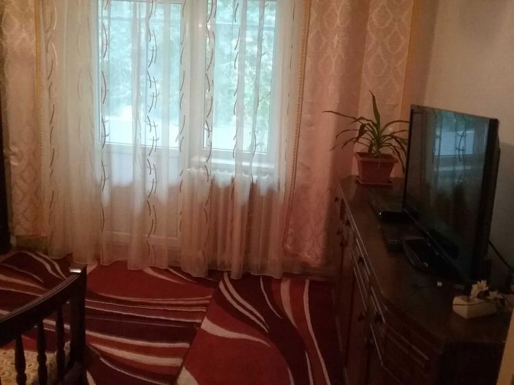 Apartament cu 4 camere decomandat în Central