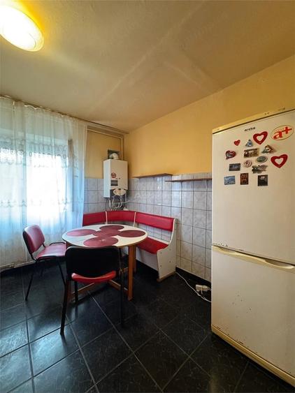 Apartament cu 2 camere decomandat în Gojdu