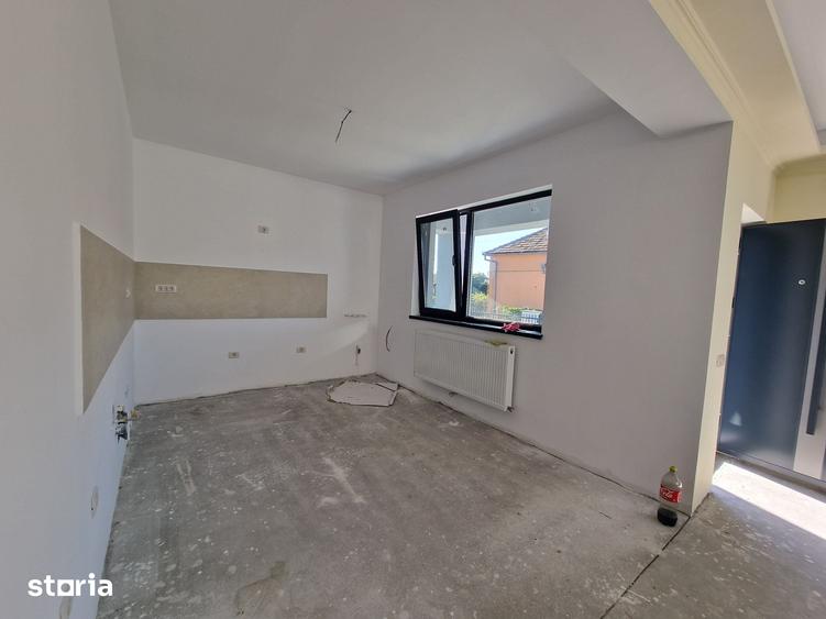 Casă cu 3 camere cu Teren 280 Mp în Lumina