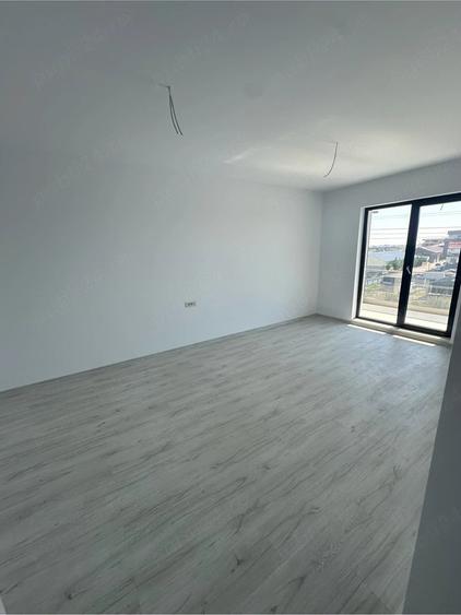 Apartament cu 2 camere decomandat în Dobroești