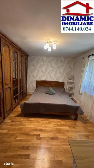 Casă cu 4 camere cu Teren 480 Mp în Central