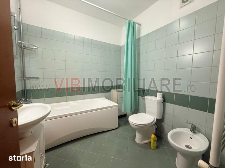Apartament cu 3 camere în Tei