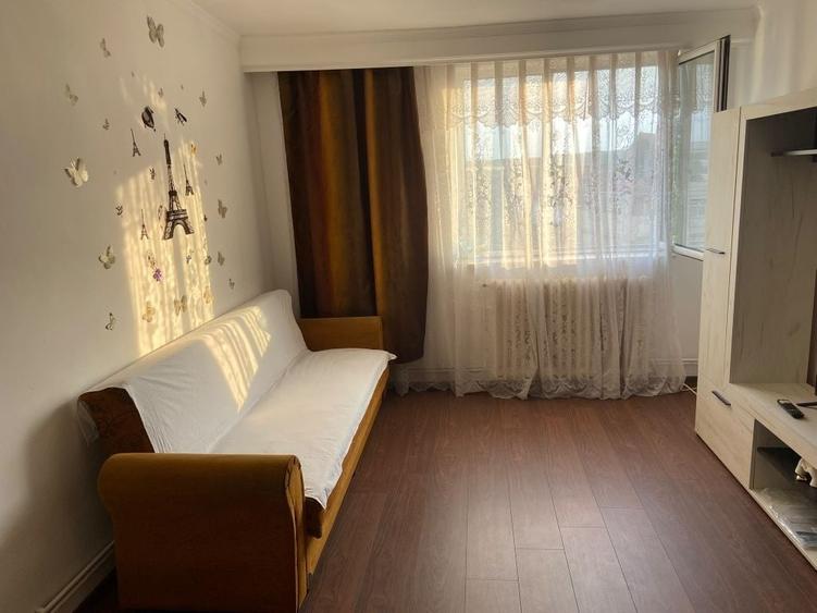 Garsonieră decomandată în Războieni