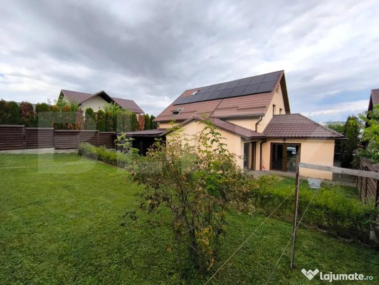 Casă cu 5 camere cu Teren 700 Mp în Central