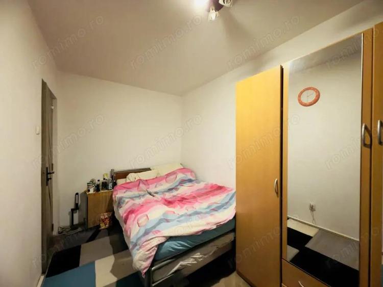 Apartament cu 3 camere semidecomandat în Girocului