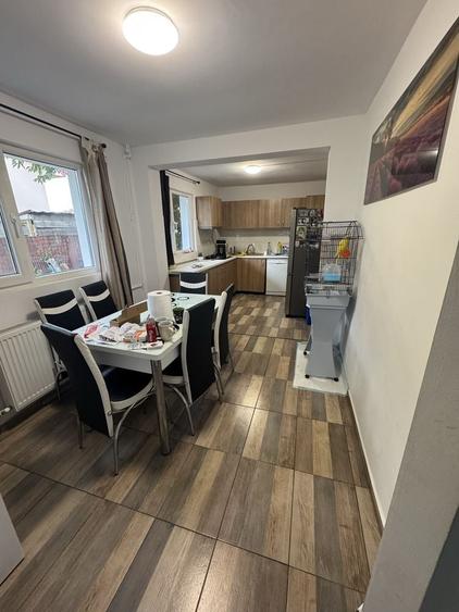 Casă cu 4 camere în Cățelu