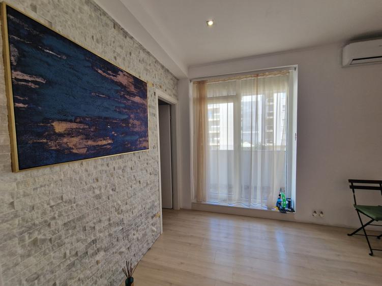 Apartament cu 2 camere semidecomandat, mobilat în Nord
