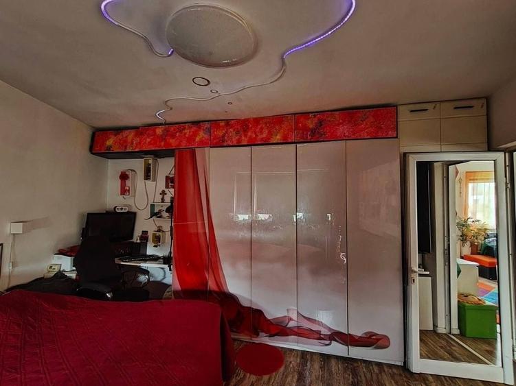 Apartament cu 2 camere semidecomandat în Unirii
