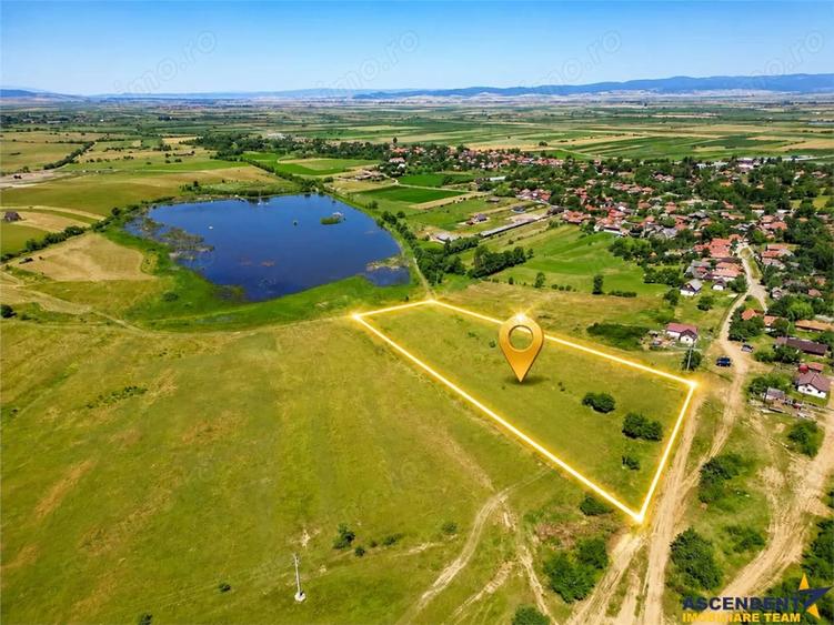 Teren de 14000 mp, în Periferie