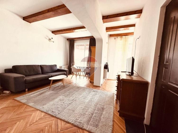 Apartament de mari dimensiuni cu potential de compartimentare