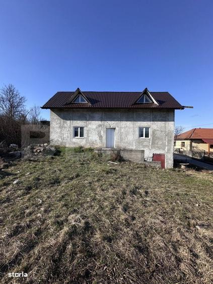 Casă cu 4 camere în Jichișu de Jos